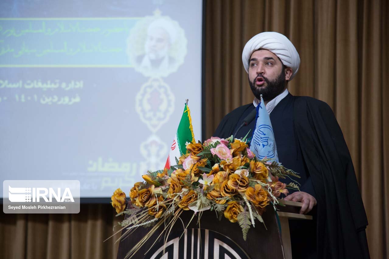 دشمنان به دنبال ایجاد تفرقه بین مسلمانان هستند دشمنان به دنبال ایجاد تفرقه بین مسلمانان هستند