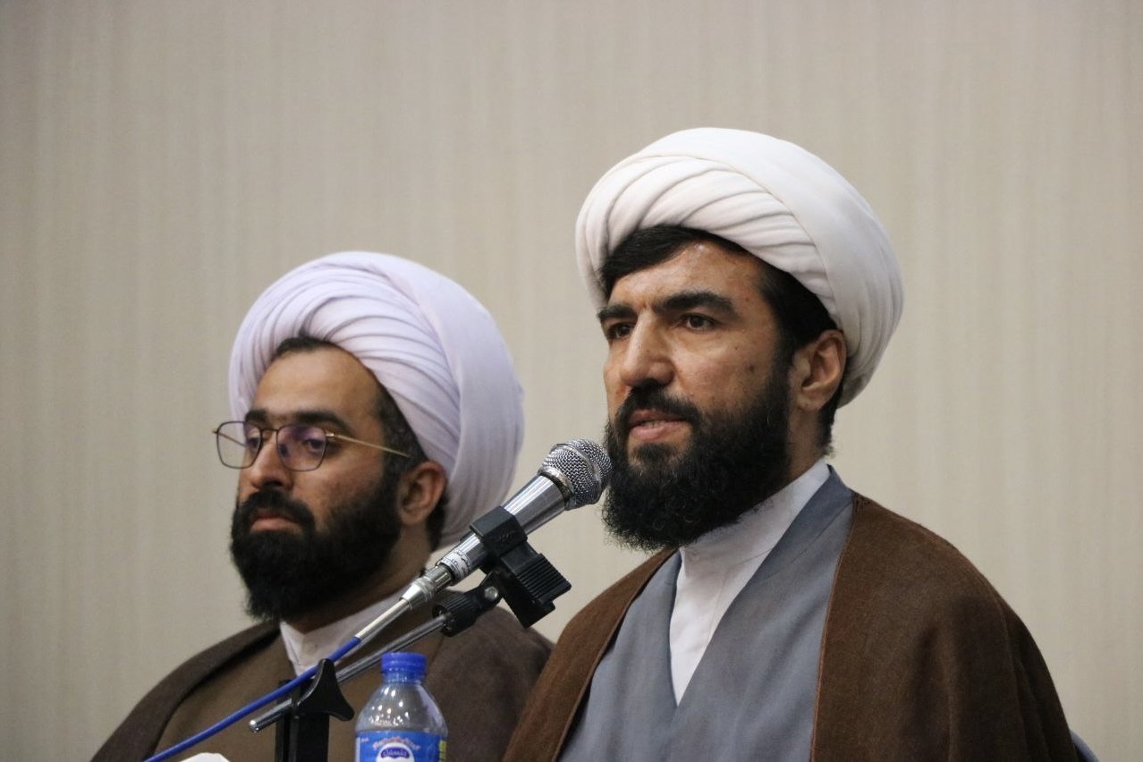 مبارزه با استکبار شعار همه ادیان الهی است/ نیروهای انقلاب برای مقابله با دشمن تجدید قوا کنند مبارزه با استکبار شعار همه ادیان الهی است/ نیروهای انقلاب برای مقابله با دشمن تجدید قوا کنند