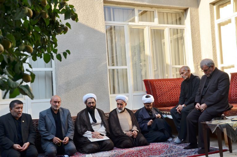 تجلیل از ۷ دهه خدمت پیر غلام اهل بیت (ع)؛ حاج اکبر ایازی تجلیل از ۷ دهه خدمت پیر غلام اهل بیت (ع)؛ حاج اکبر ایازی