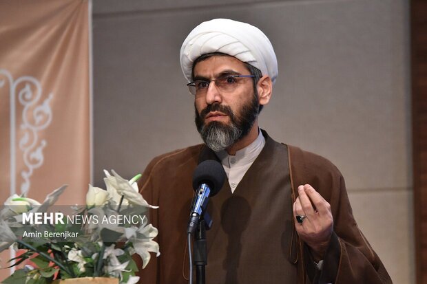 گروه همسالان بعد از خانواده دومین عامل اساسی جامعه پذیری معرفی شد