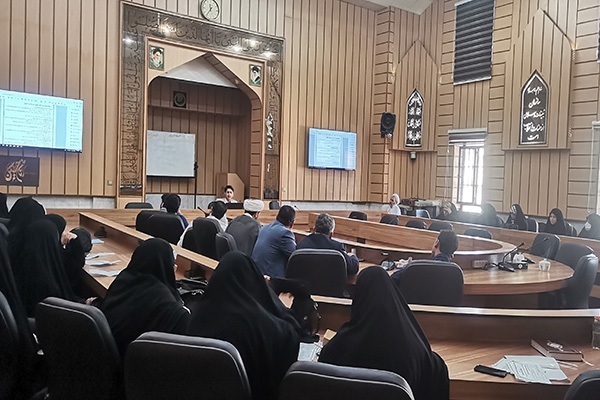 برگزاری دوره ممتحنان طرح «حفظ عمومی قرآن» در یزد برگزاری دوره ممتحنان طرح «حفظ عمومی قرآن» در یزد