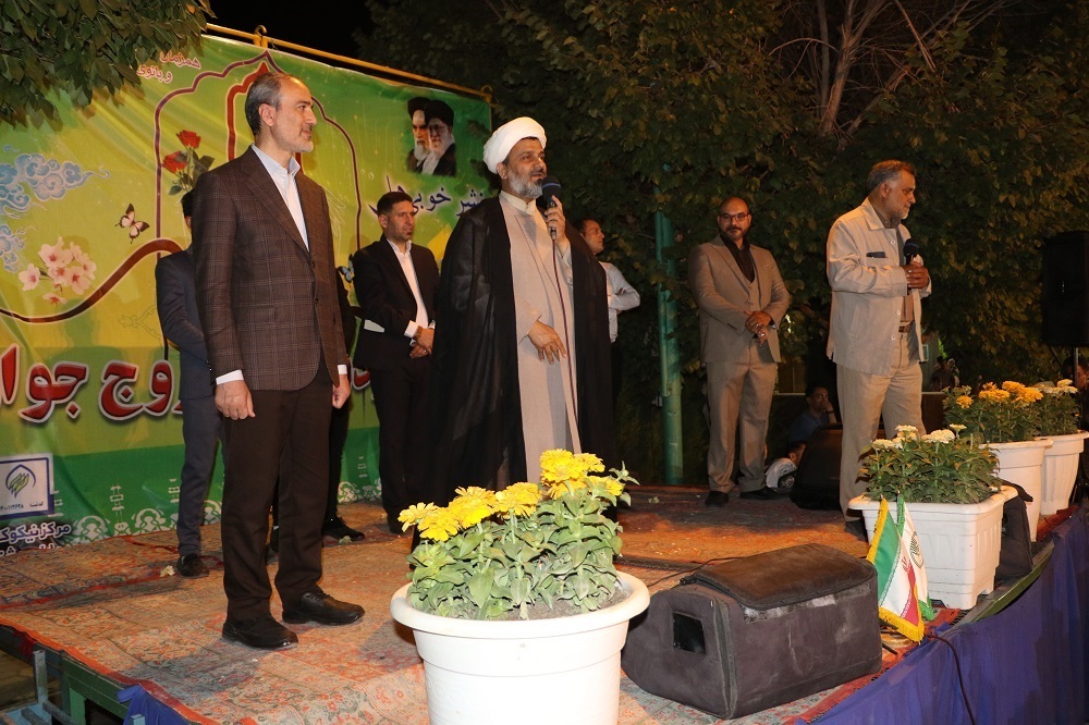 یکصد و ده زوج اصفهانی به خانه بخت روانه شدند یکصد و ده زوج اصفهانی به خانه بخت روانه شدند