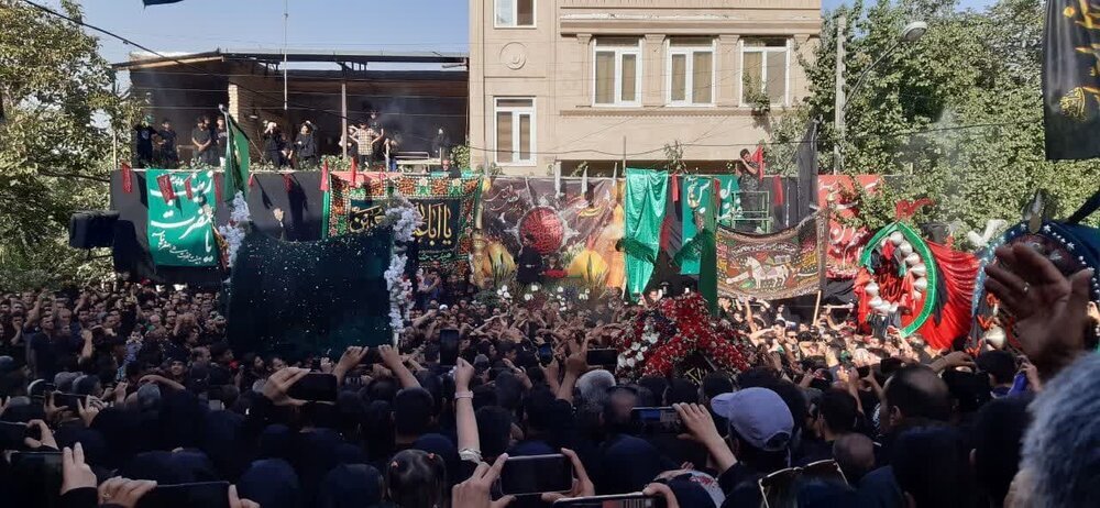 مراسم سنتی نخل گردانی در نیاسر برگزار شد مراسم سنتی نخل گردانی در نیاسر برگزار شد