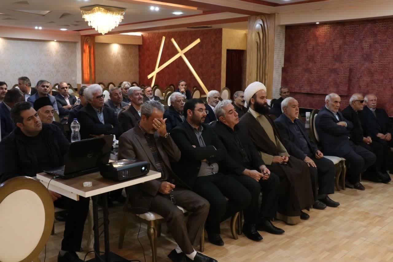 مداحان تبیین ارزش های اسلام و انقلاب را در اولویت قرار دهند مداحان تبیین ارزش های اسلام و انقلاب را در اولویت قرار دهند