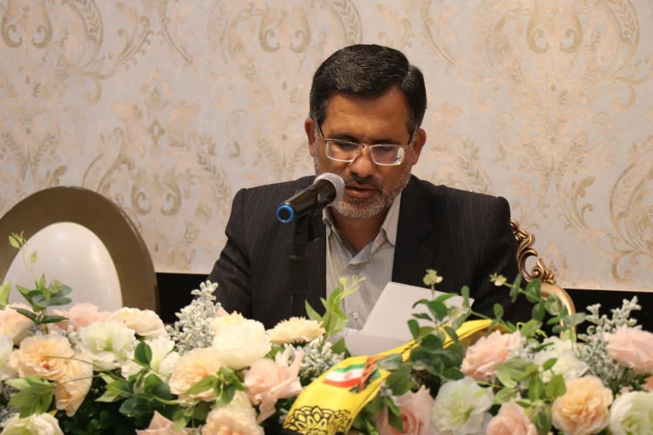 مداحان تبیین ارزش های اسلام و انقلاب را در اولویت قرار دهند مداحان تبیین ارزش های اسلام و انقلاب را در اولویت قرار دهند