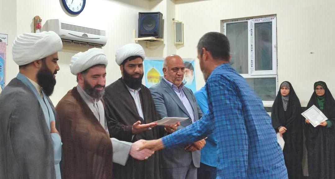 مراسم تجلیل از برترینهای لیگ قرآنی آیندهسازان۲ در شهرستان مهران برگزار شد مراسم تجلیل از برترینهای لیگ قرآنی آیندهسازان۲ در شهرستان مهران برگزار شد