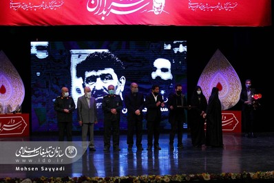 نخستین کنگره ملی شعر شهید حاج قاسم سلیمانی در تالار وحدت برگزار شد