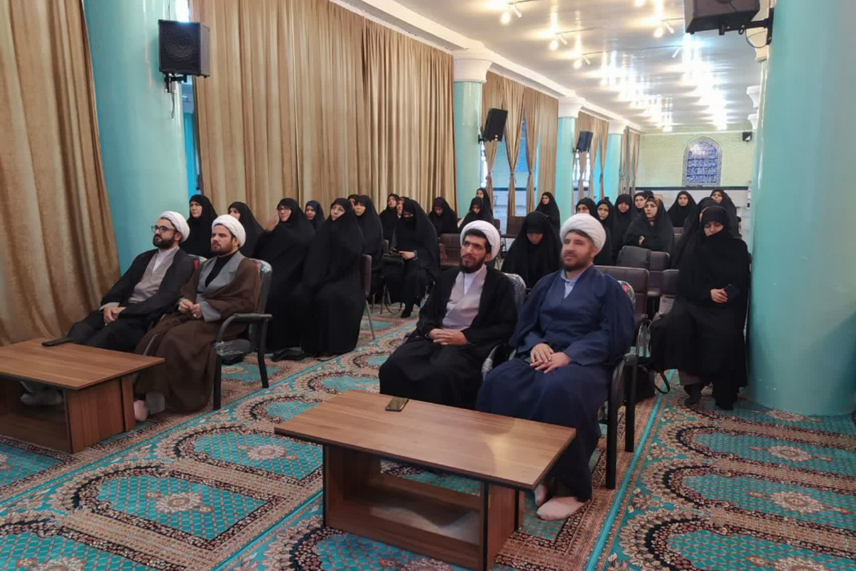 همایش طلایه‌داران تبلیغ در تکاب برگزار شد