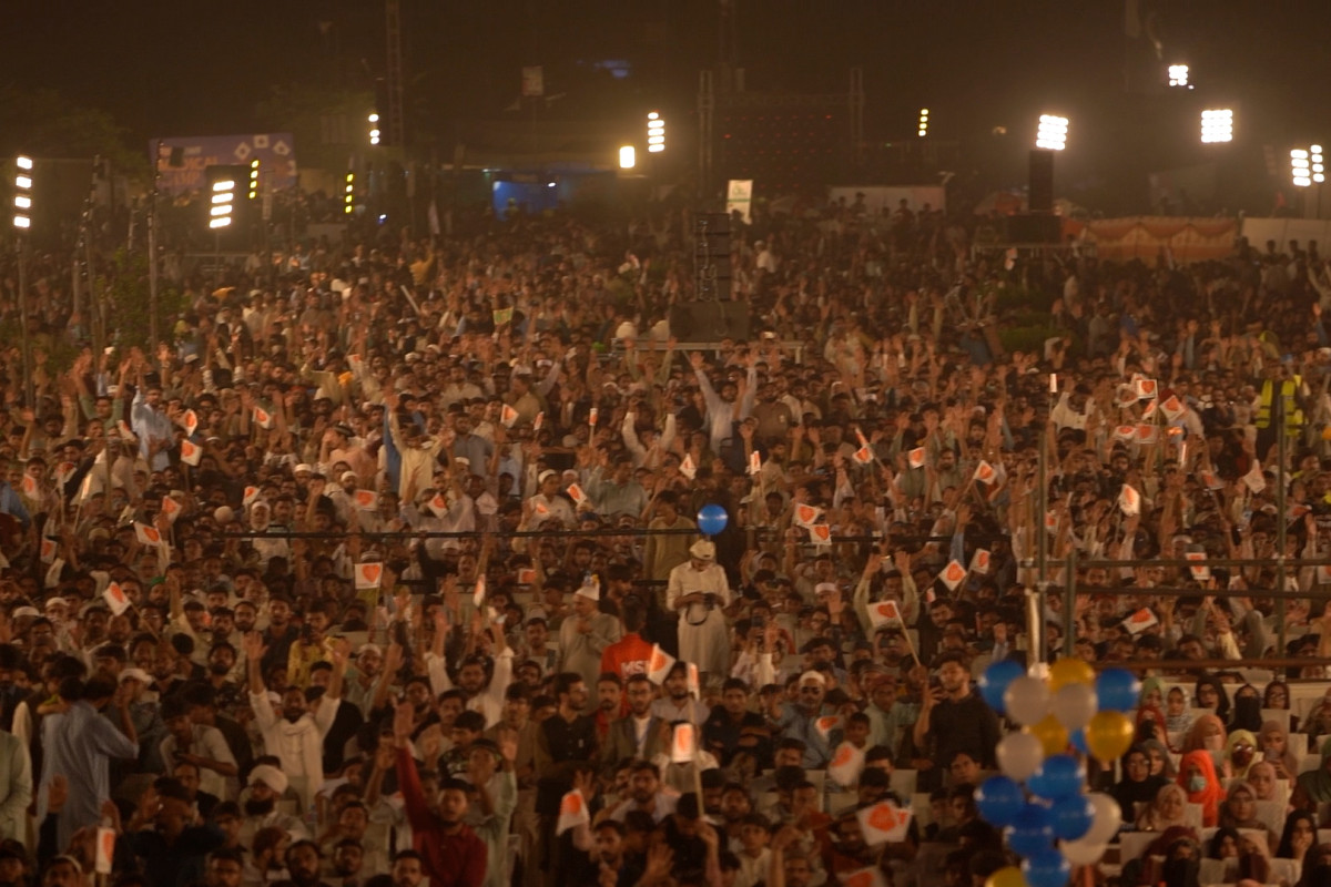 תוכנית הטלוויזיה "מחפל": חגיגות קוראן באיראן ובעולם