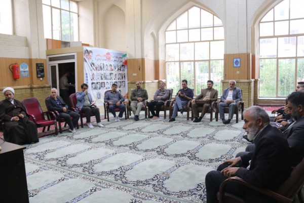 اساس کار تبلیغات اسلامی مردمی‌سازی است