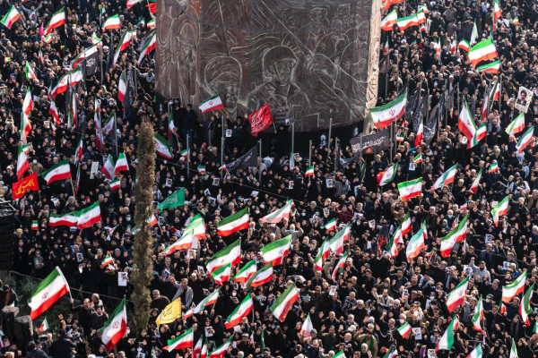 هدایت گروه مذاکره کننده‌ی ایرانی با مردم است