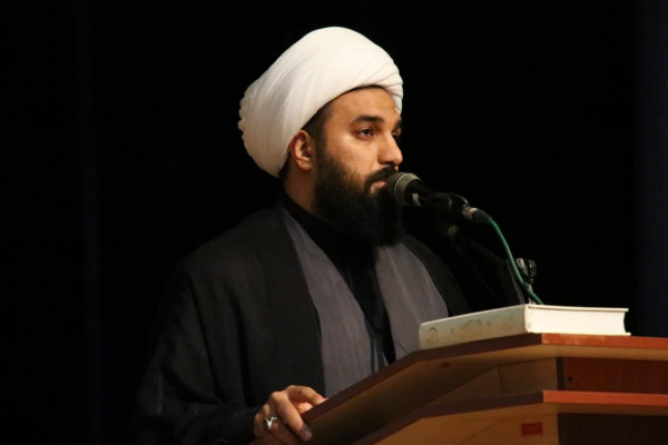 فاطمیه مکتب ایستادگی بر ولایت و اربعین رمز انسجام امت اسلامی است