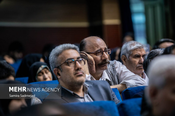 رونمایی از مستند پرواز در مه