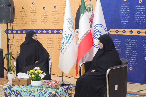 «الگوی سوم زن»، جمع نقش مادری و نقش اجتماعی است