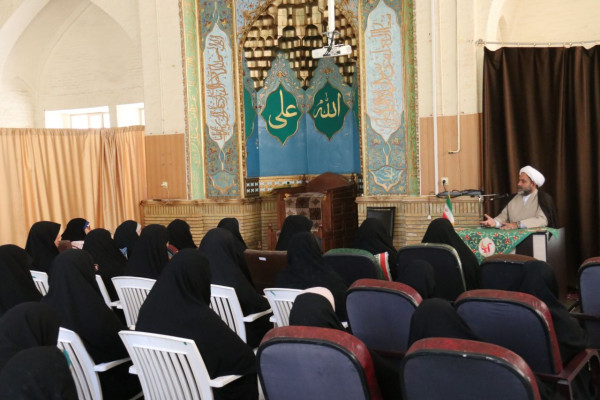 باید به دنبال بازخوانی خط سیر گفتمان رهبر معظم انقلاب و امام (ره) باشیم