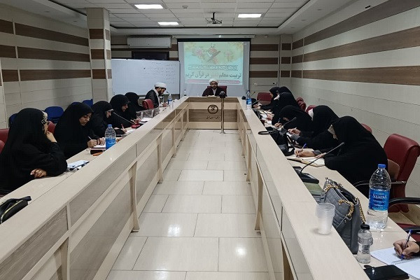 دومین دوره تربیت مربی تدبر در بیرجند برگزار شد