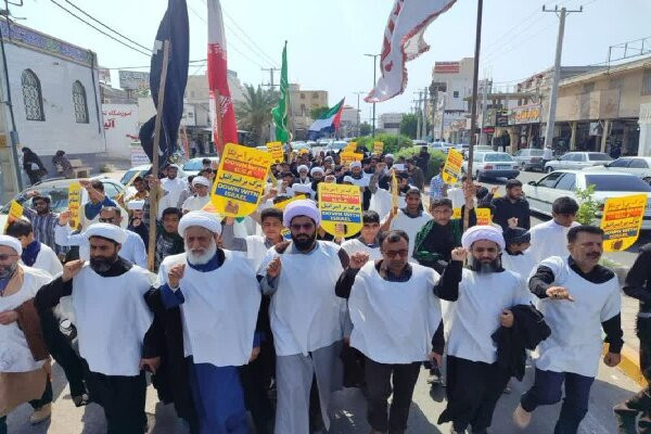 راهپیمایی روحانیون کفن‌پوش در محکوم کردن ترور شهید سید حسن نصرالله برگزار شد