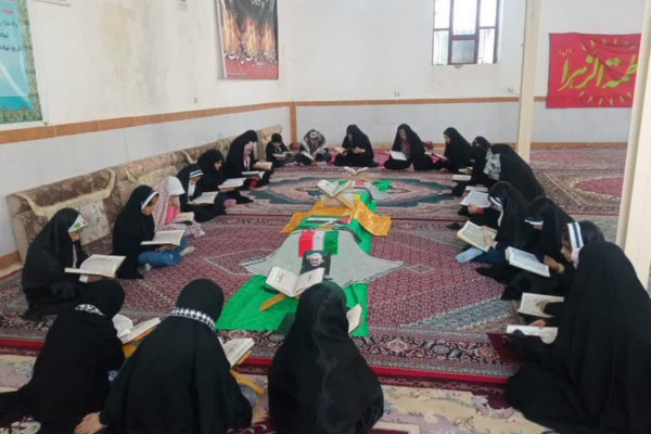 برگزاری محافل انس باقرآن کریم با محوریت طرح زندگی با آیه ها در شهرستان بدره