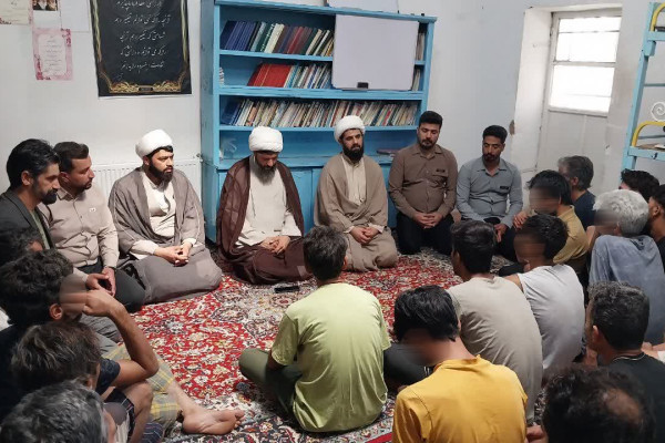 وقتی طلبه جوان پناه آدم‌های شکسته شد