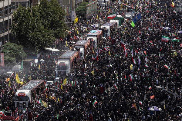 تشییع پیکر ۶۰ شهید اقتدار در تهران