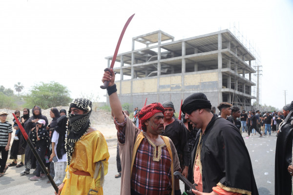 «شیر و کُتل» رسم ۴۰۰ ساله مینابی‌ها در روز عاشورا