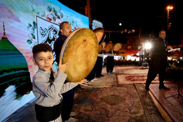 阿赫迈德教民在萨南达季的盛大聚会