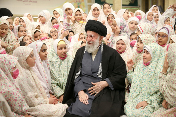 "חגיגת המלאכיות" בנוכחות המנהיג העליון