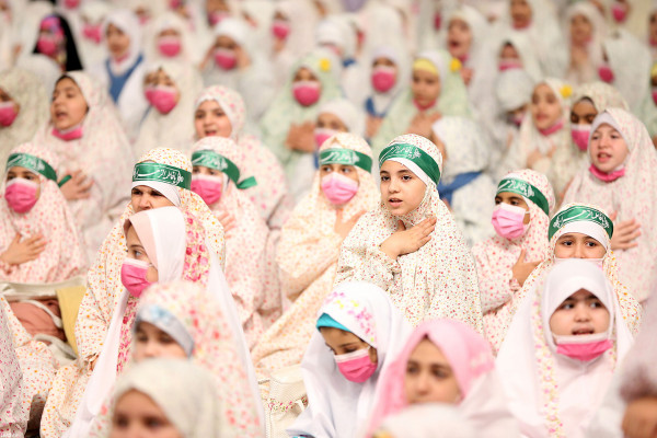 "فرشتوں کی تقریب" رہبر انقلاب کی موجودگی میں