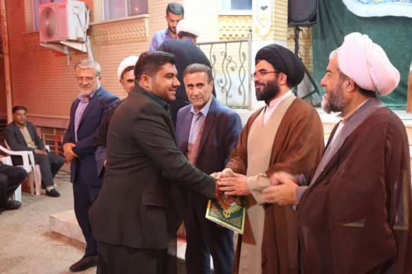 تجلیل از فعالان و خدمتگزاران محافل حسینی در لردگان