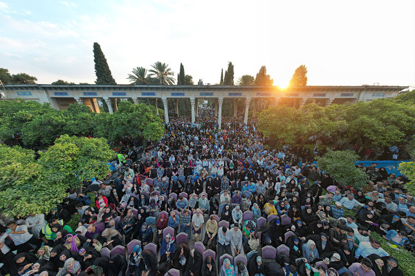 Holding the Mahfel Celebration at the Tomb of Hafez in Shiraz