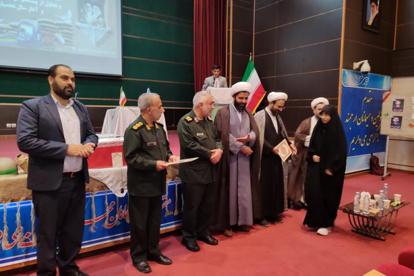 تقدیر از دانش‌آموزان فعال فرهنگی مدارس صدرای بیرجند؛ سربازان جوان جهاد تبیین در خط مقدم روشنگری
