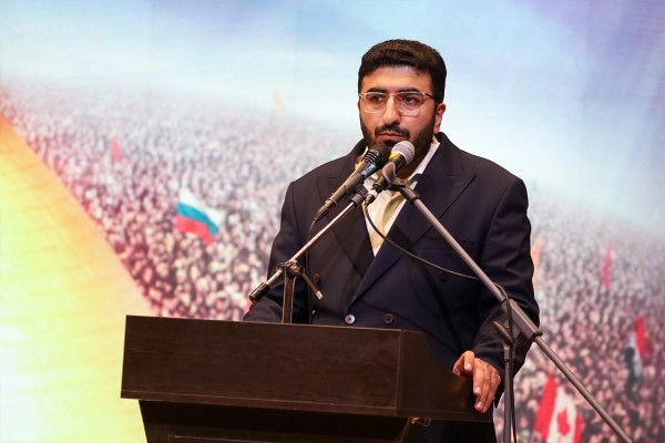 Conmemoración de la Capital de los Mawkibs: La Ceremonia de Arbaín a Través del Arte