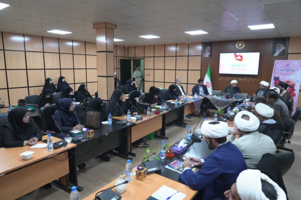 رویداد استانی کنشگران و واسطین ازدواج با حضور فعالان این حوزه و جمعی از مسئولان استان لرستان