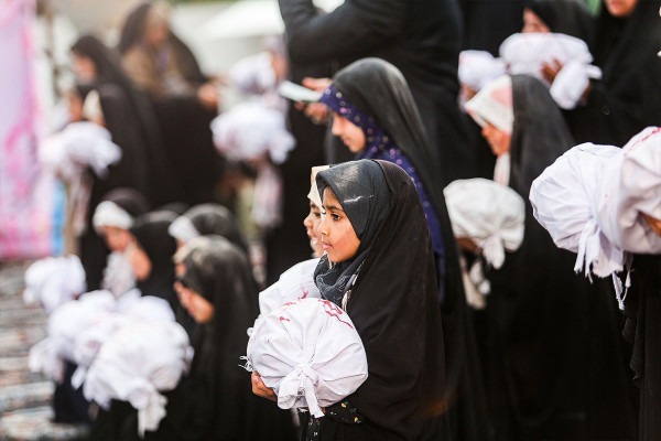 “如星星一般” 活动：伊朗最大的女生庆典