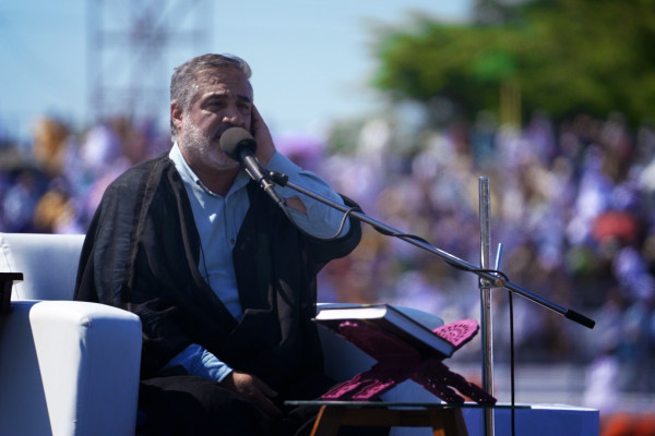 Programa de Televisión “Mahfel”: Celebraciones Coránicas en Irán y el Mundo