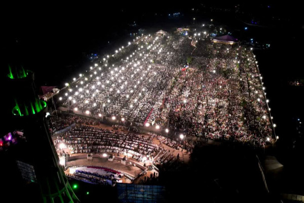 תוכנית הטלוויזיה "מחפל": חגיגות קוראן באיראן ובעולם