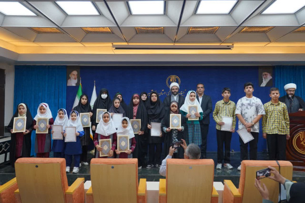 اختتامیه و تقدیر از برگزیدگان سفیران نور