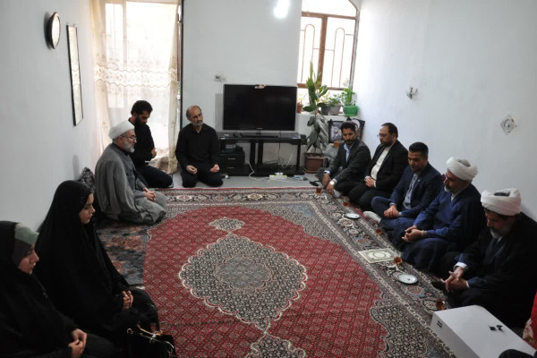 تکریم خانواده شهید طلبه شهید علیرضا ولی زاده