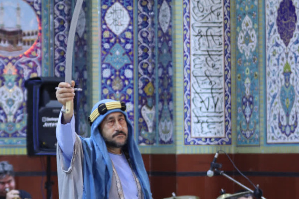 «هنر و عزا در هم‌آوایی تعزیه‌خوانان برجسته کشور»  برگزاری آئین سنتی تعزیه خوانی