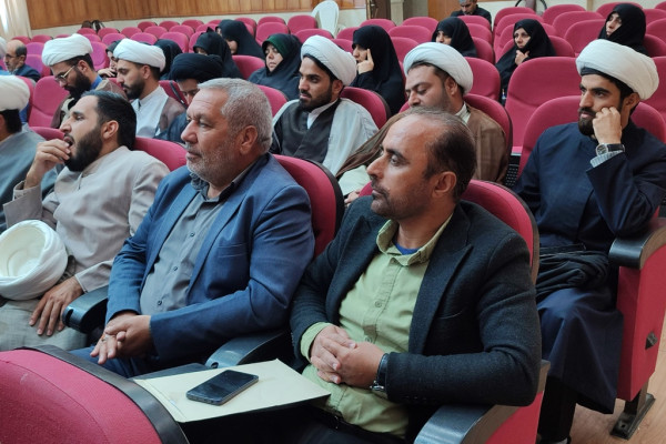 برگزاری نشست تبیینی و هم اندیشی اساتید مراکز آموزش و متولیان مراکز معارف اسلام ناب استان
