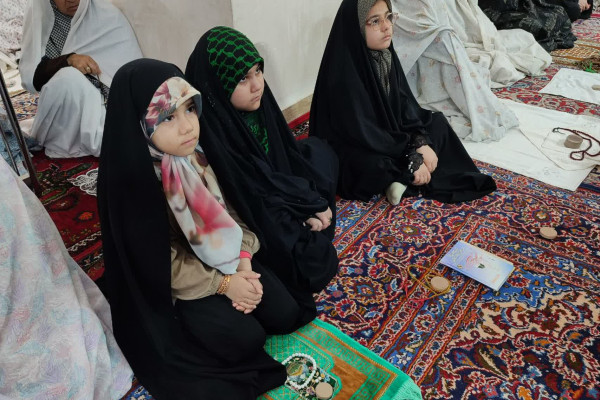 قاب‌هایی از اعتکاف مادر و دختری و دانش‌آموزی در خراسان جنوبی