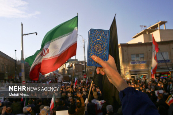 خیزش زنجانی ها در محکومیت اقدامات اغتشاشگران