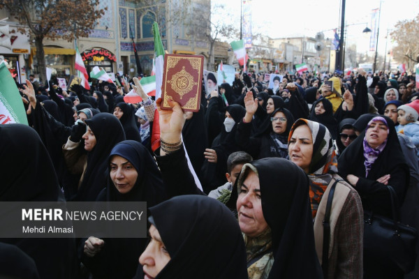 خیزش زنجانی ها در محکومیت اقدامات اغتشاشگران