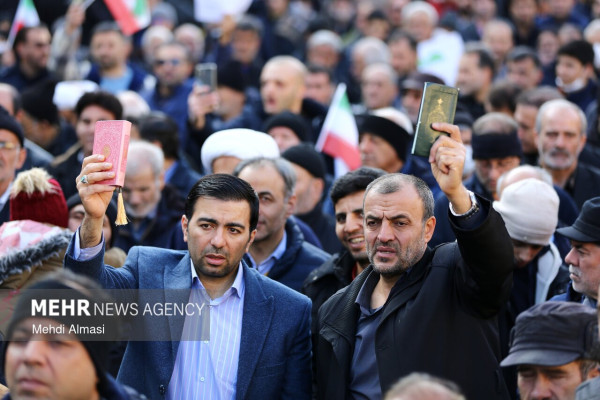 خیزش زنجانی ها در محکومیت اقدامات اغتشاشگران