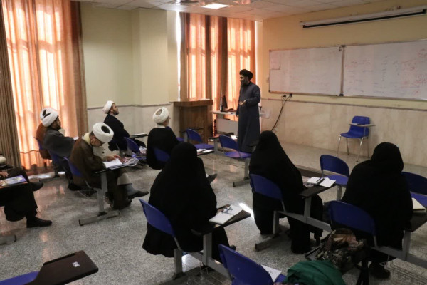 برگزاری نشست هم‌اندیشی اساتید معارف اسلام ناب استانهای همدان و زنجان