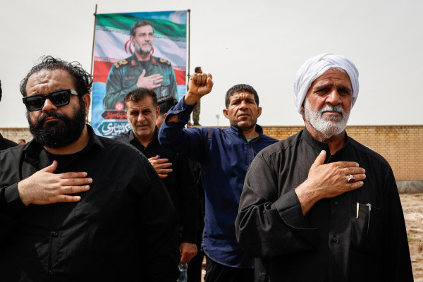 تشییع دریابان شهید تنگسیری در آبادان