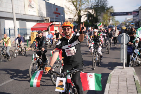 در رکاب ایران