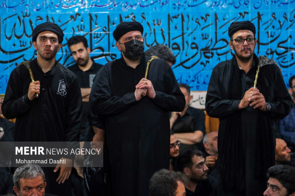 آیین سنتی «طشت گذاری» در مسجد جامع جامع اردبیل