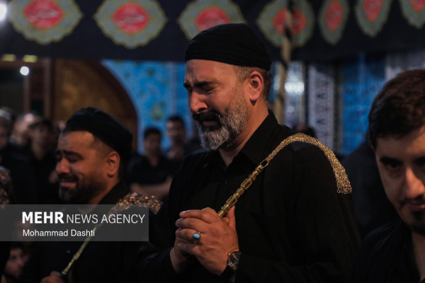 آیین سنتی «طشت گذاری» در مسجد جامع جامع اردبیل