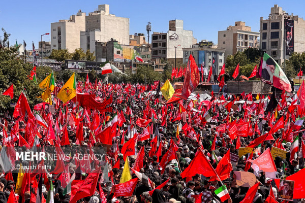 مشهد، زیر پرچم خون‌خواهی رهبر شهید انقلاب
